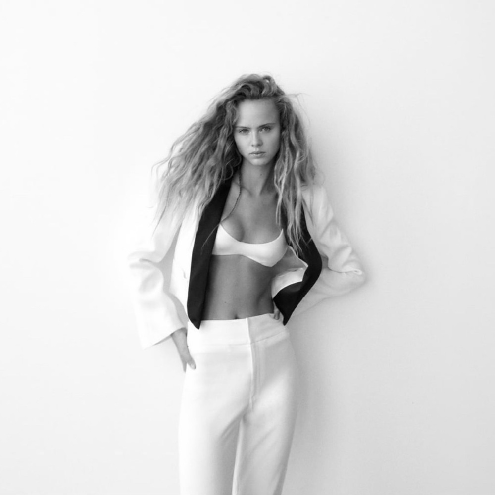 NWT Cropped Tuxedo Blazer